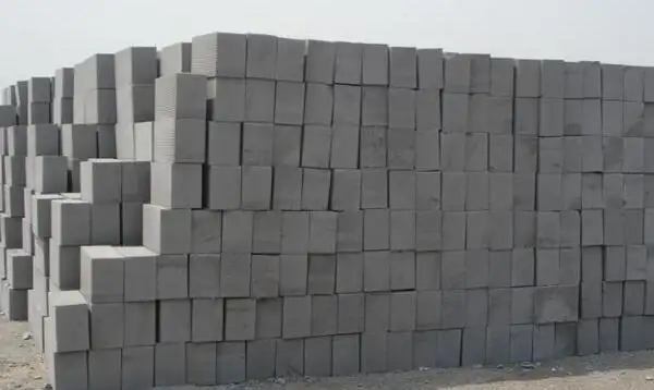 農(nóng)村自建房，泡沫磚的特點。